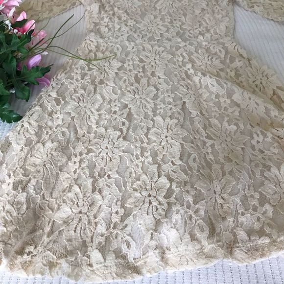 Lush Cream Lace Flowy Dress - Picture 6 of 8